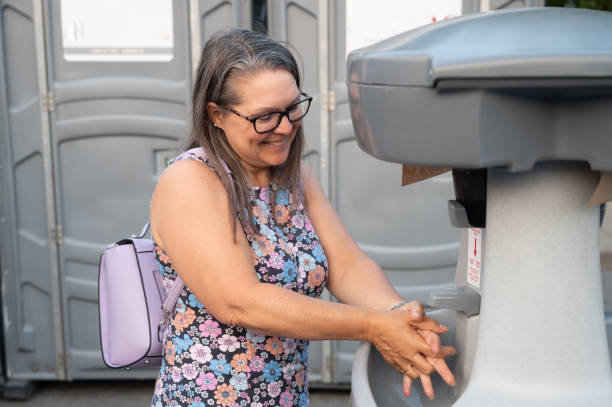 Best Porta potty rental near me  in Kalkaska, MI